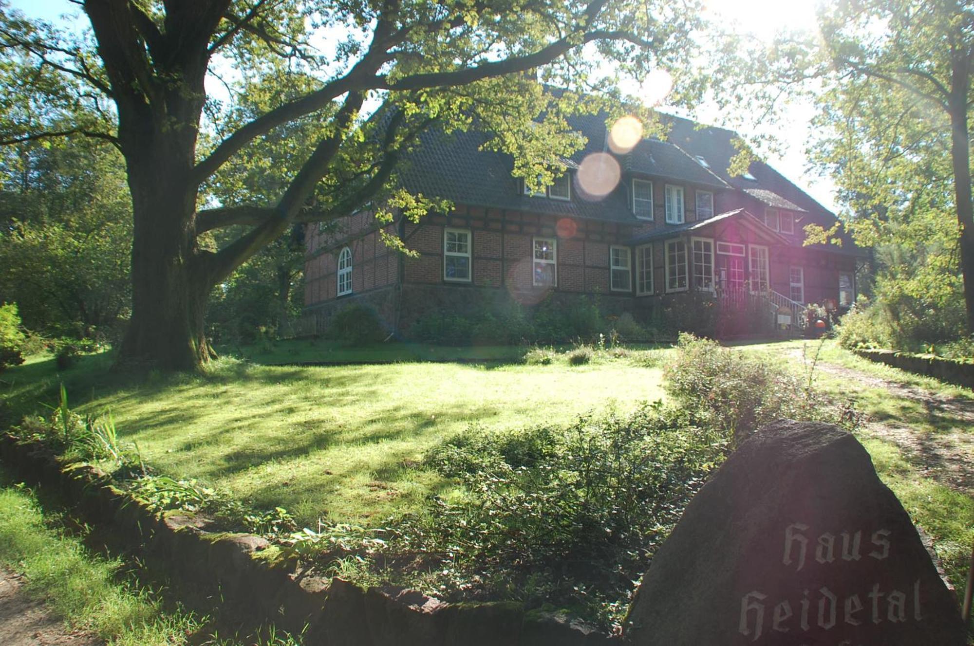 Haus Heidetal Bed & Breakfast Биспинген Екстериор снимка
